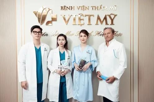 Chị em có thể liên hệ trực tiếp Bệnh viện Việt Mỹ để được giải đáp nâng ngực bao lâu thì hết căng cứng với thể trạng của mình