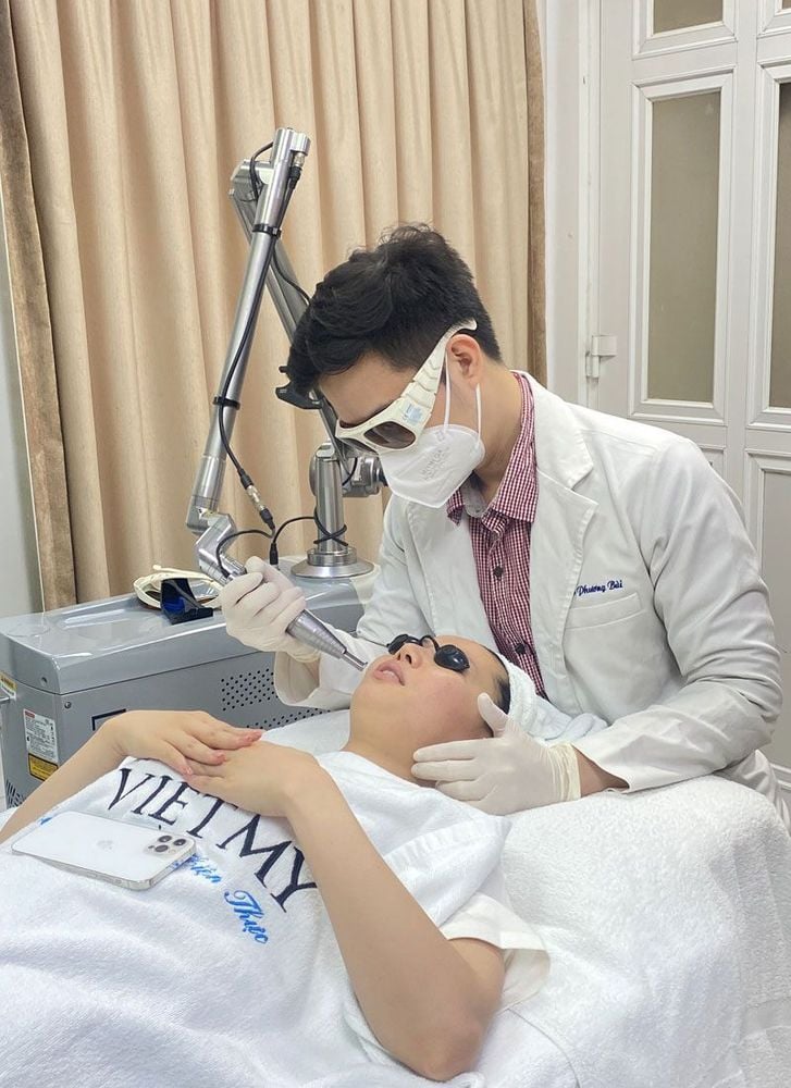 laser điều trị sắc tố da.