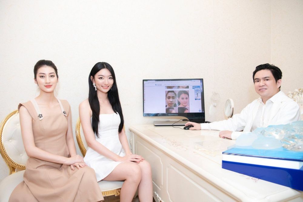Để đảm bảo sức khỏe, khách hàng cần trao đổi với bác sĩ để được tư vấn và kiểm tra trước khi thực hiện nâng ngực. 