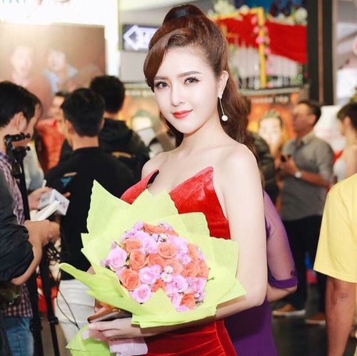 lily luta phẫu thuật thẩm mỹ toàn diện