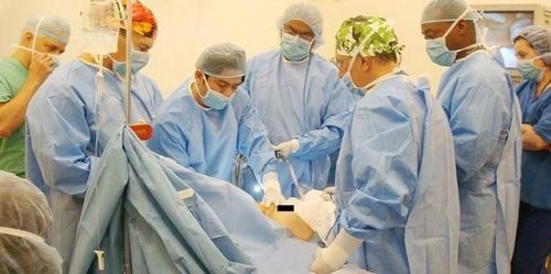 Người mắc bệnh tiểu đường là một trong những trường hợp nên theo dõi kĩ nếu muốn nâng ngực.